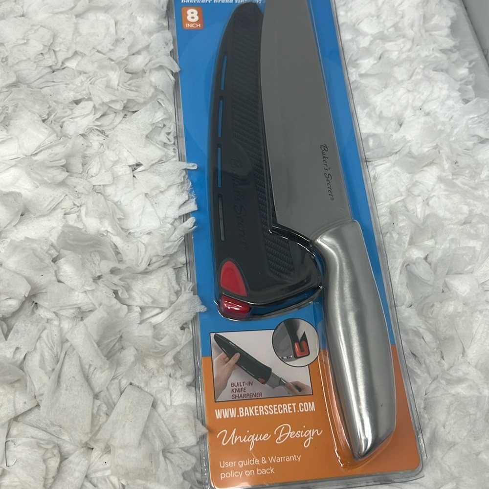baker's secret 8" Chef Knife with sharpening case